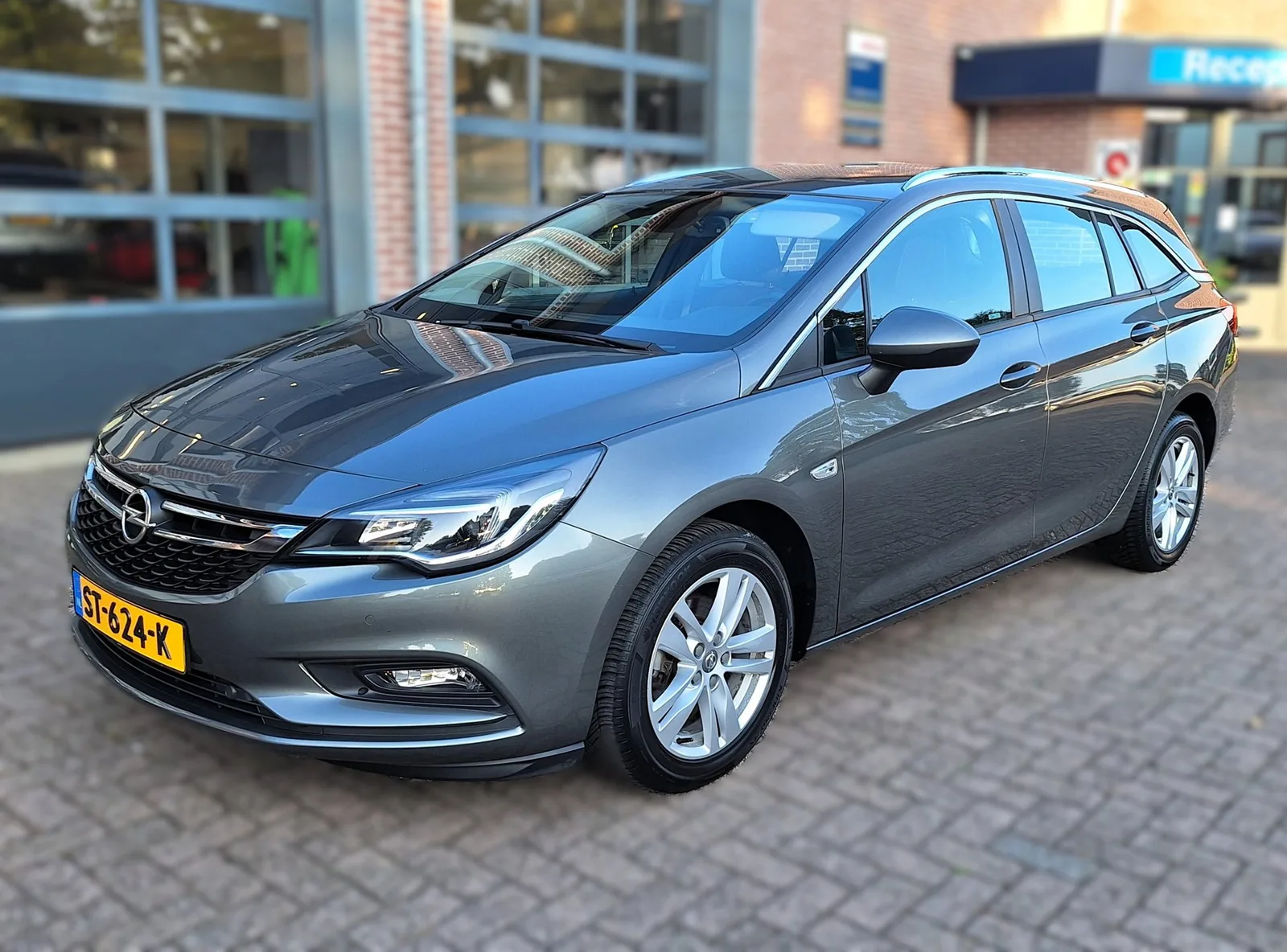 Opel Astra Sports Tourer (2018) — foto 1