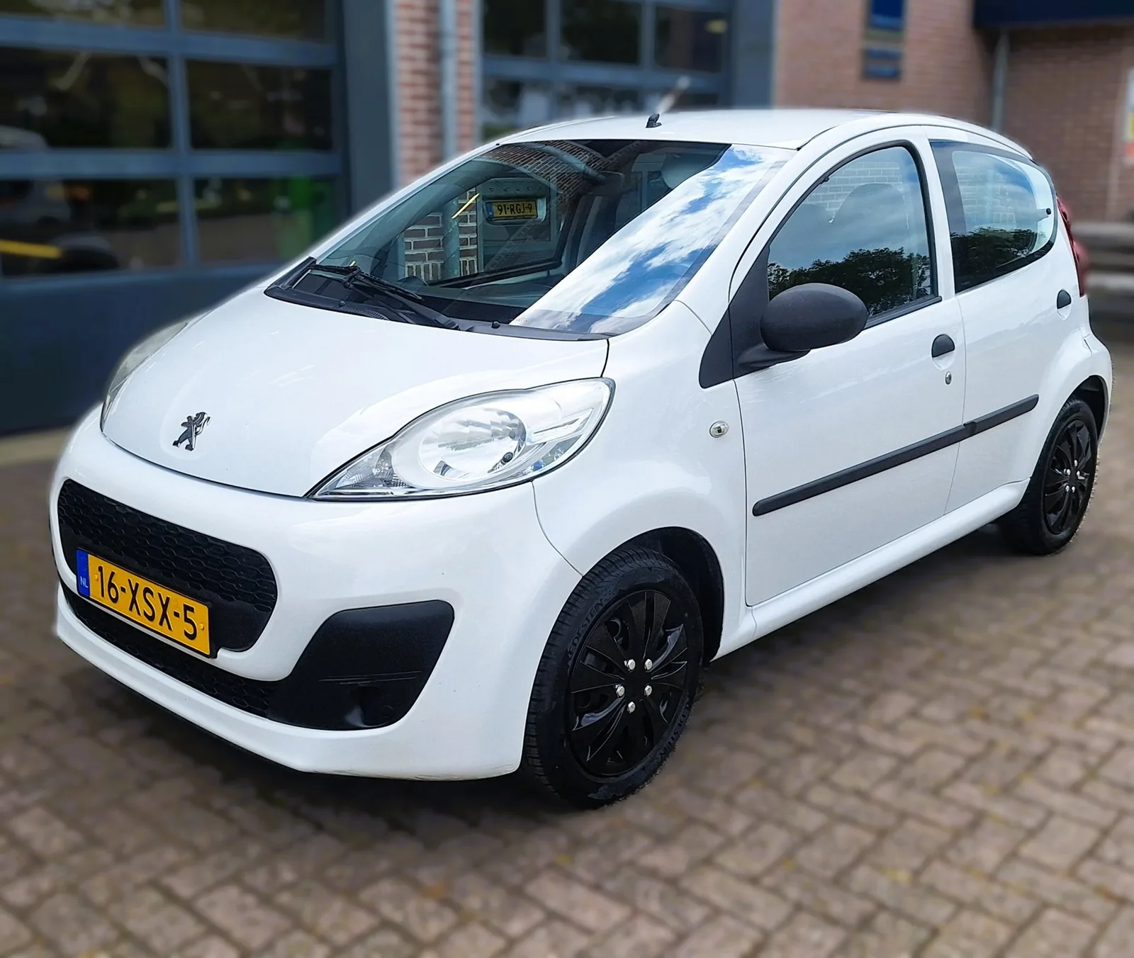 Peugeot 107 (2012) — foto 1