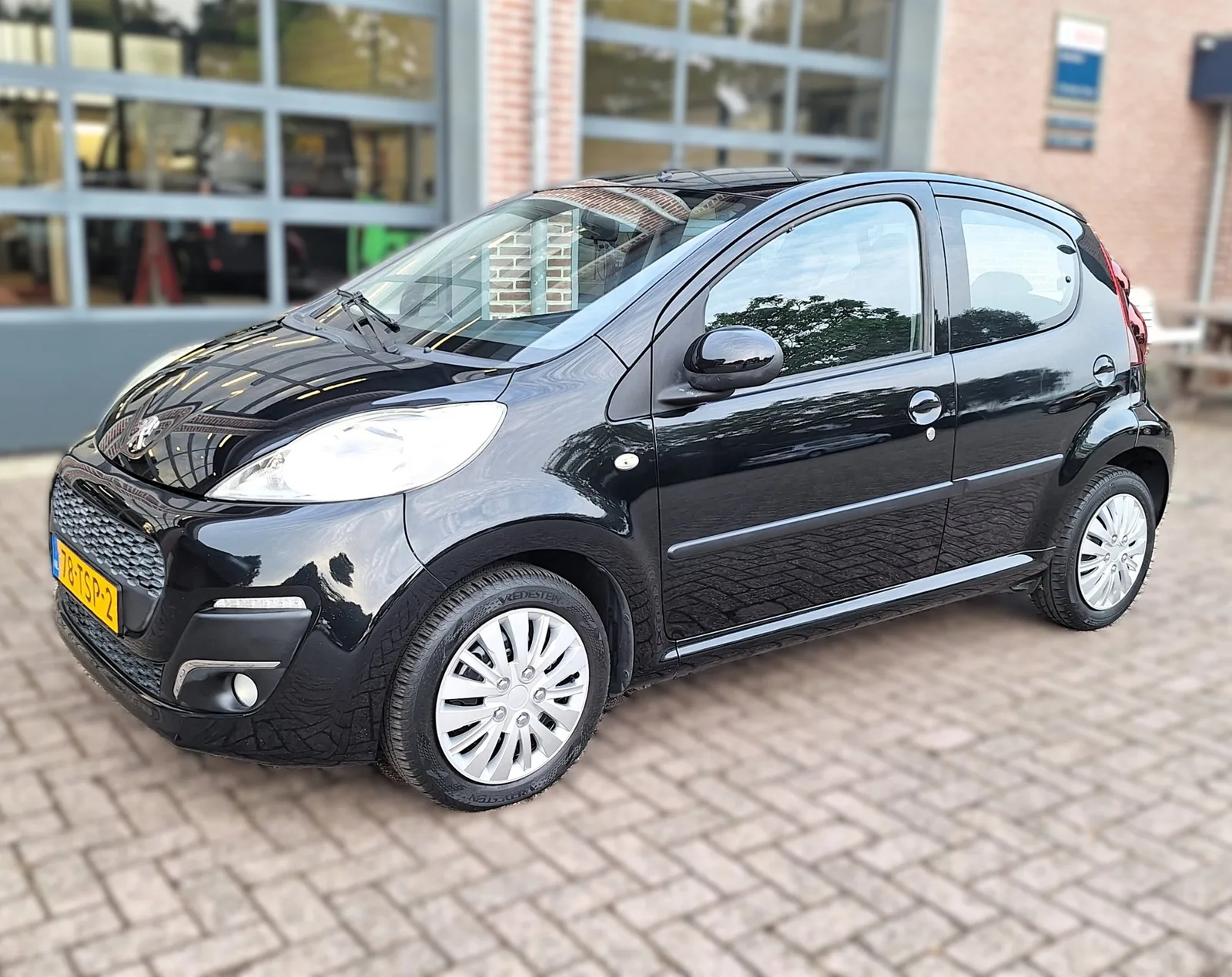 Peugeot 107 (2012) — foto 1