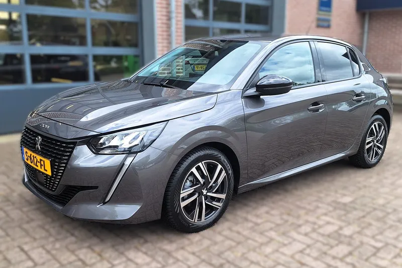 Peugeot 208 (2023)