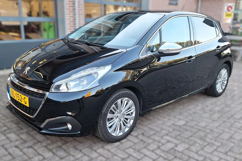 Peugeot 208 (2019)
