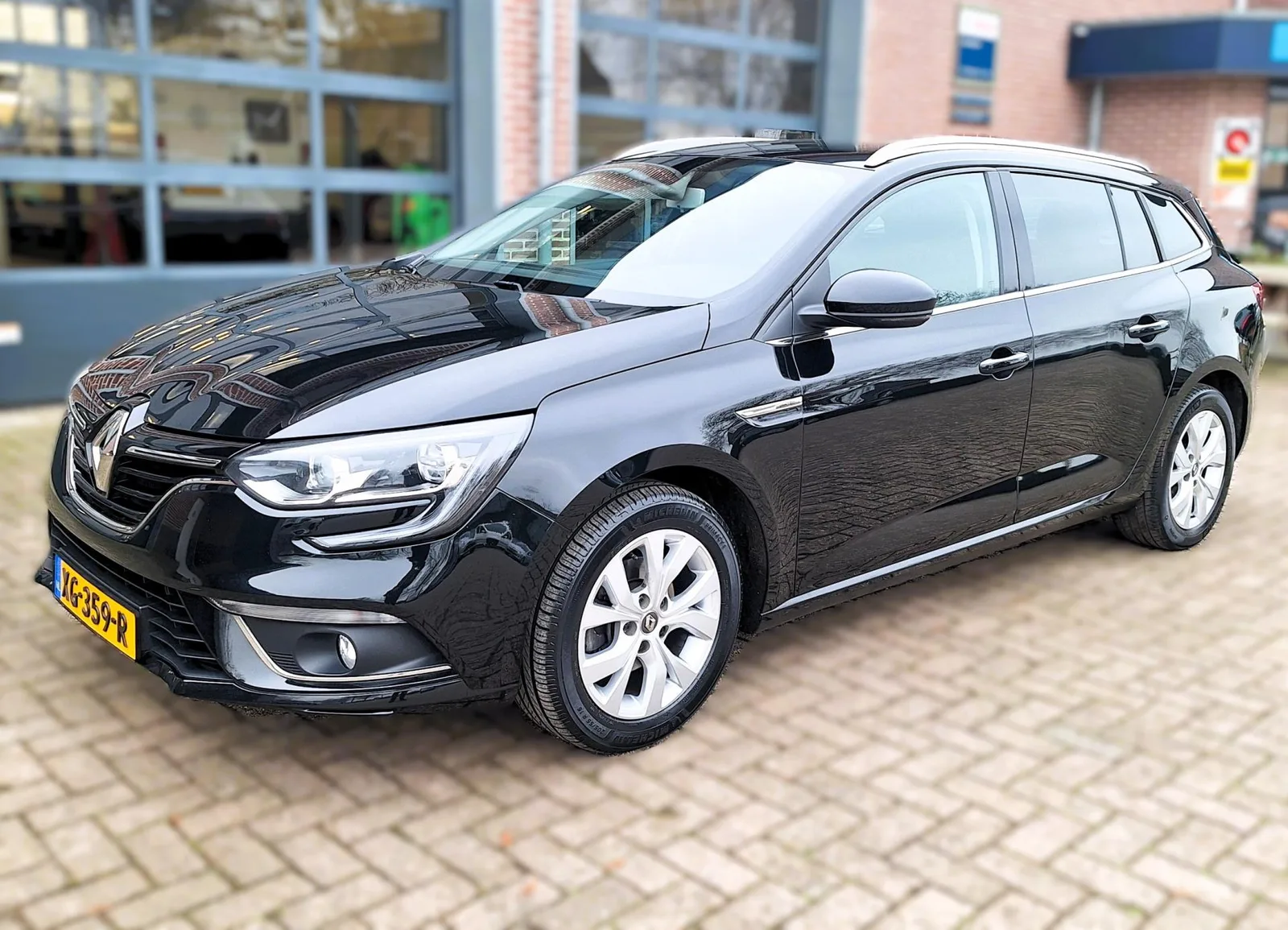 Renault Mégane (2019) — foto 1