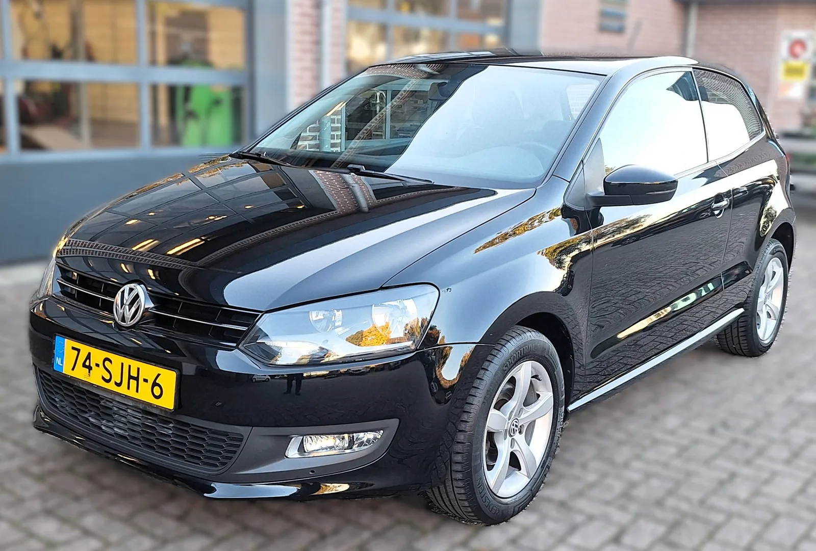 Volkswagen Polo (2011) — foto 1