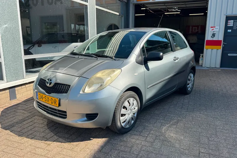 Toyota Yaris (2006)