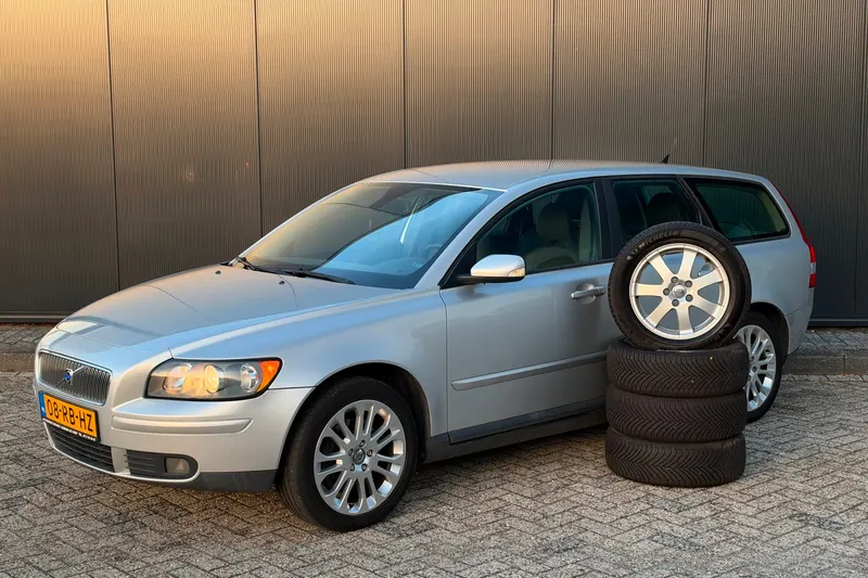 Volvo V50 (2005)