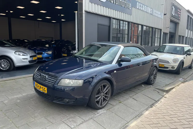 Audi A4 (2003)