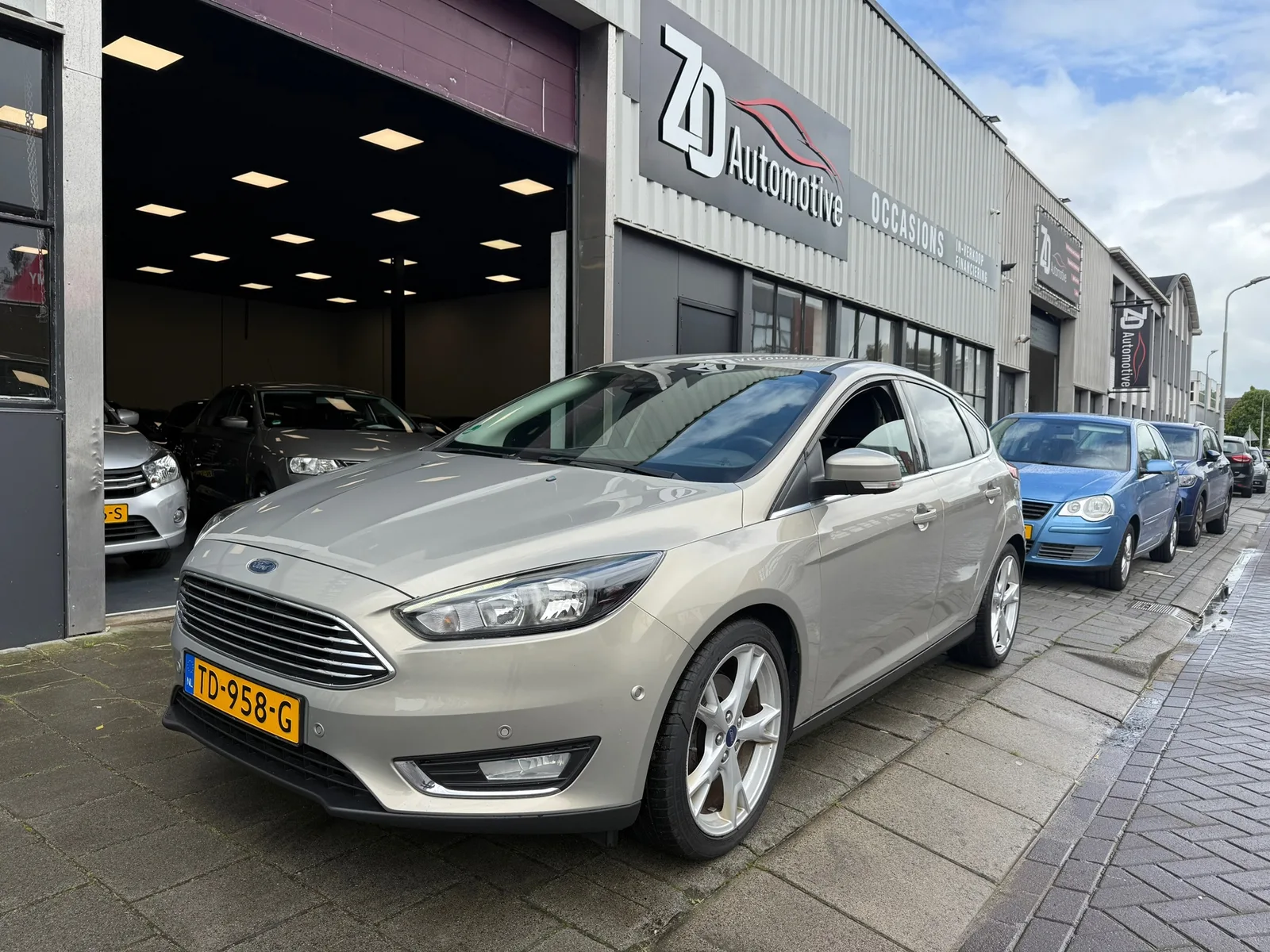 Ford Focus (2014) — foto 1