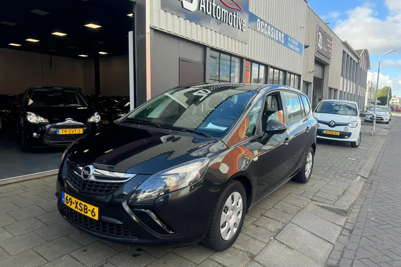 Opel Zafira Tourer (2012)