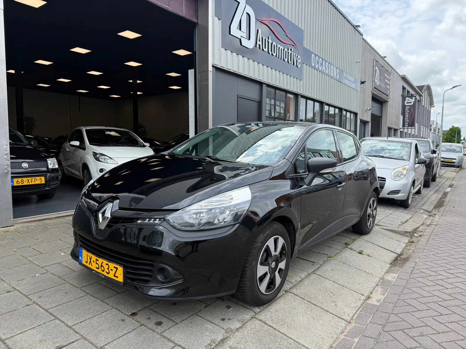 Renault Clio (2016) — foto 1