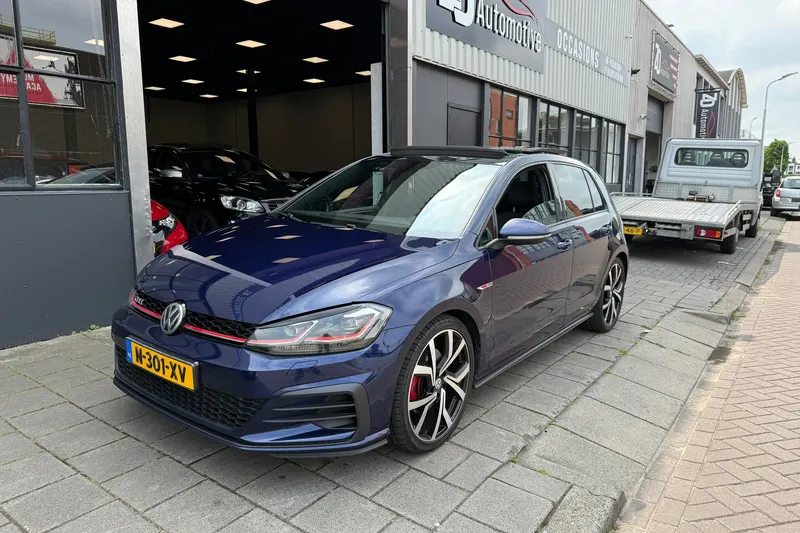 Volkswagen Golf (2017)