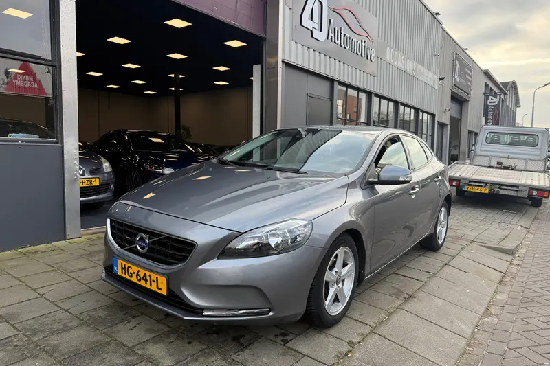 Volvo V40 (2014)