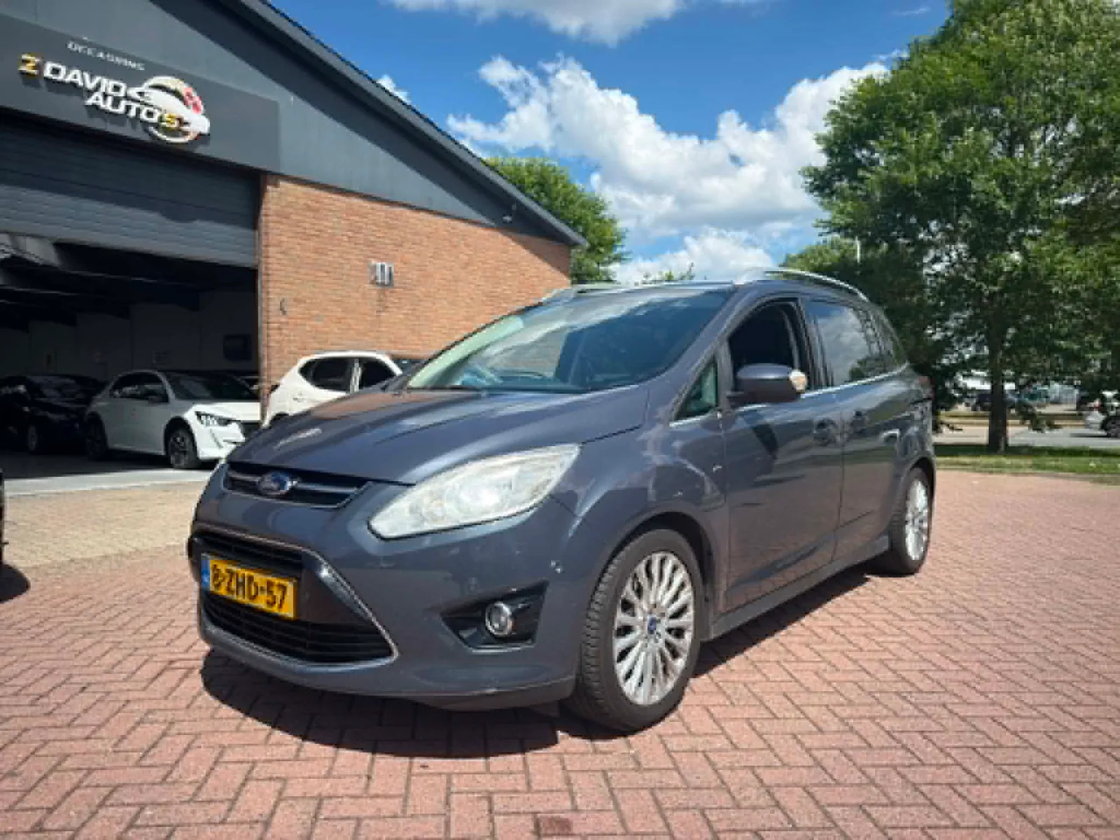 Ford Grand C-Max (2015) — foto 1