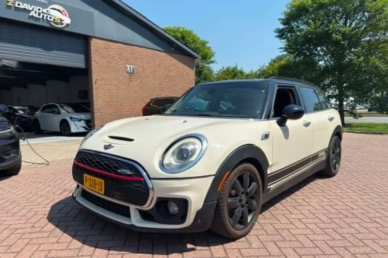 MINI Clubman (2016)