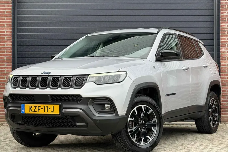 Jeep Compass (2023)
