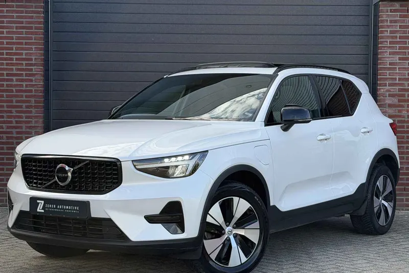 Volvo XC40 (2023)