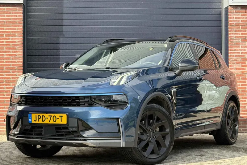 Lynk & Co 01 (2022)