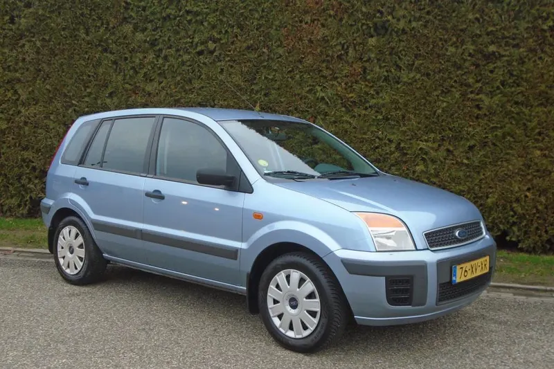 Ford Fusion (2007)