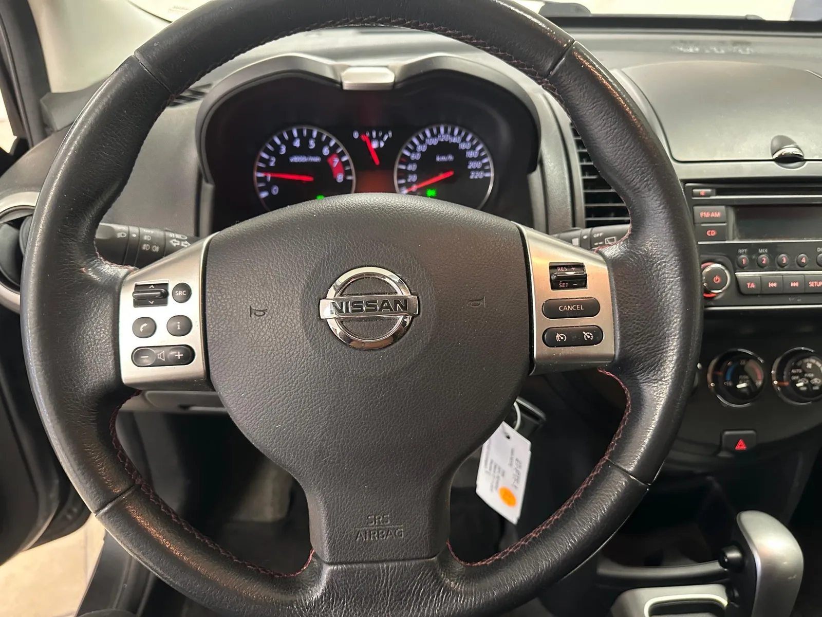 Nissan Note (2011) — foto 1