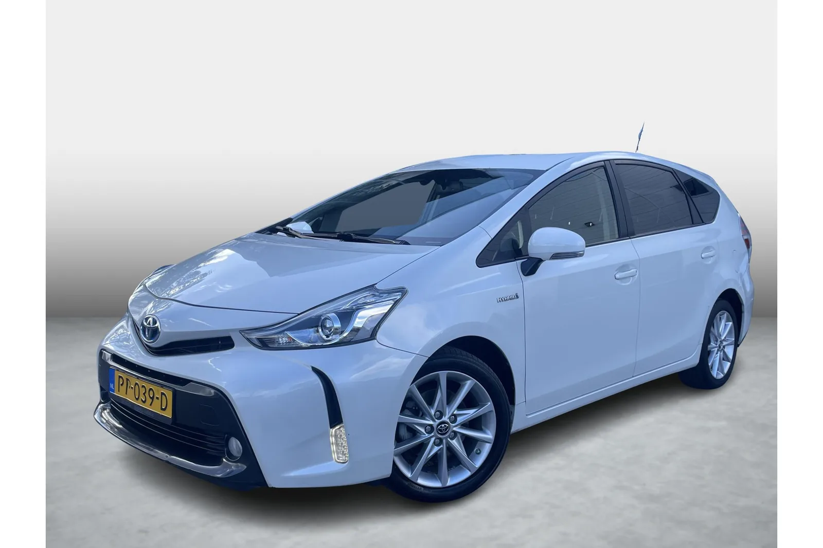 Toyota Prius (2017) — foto 1
