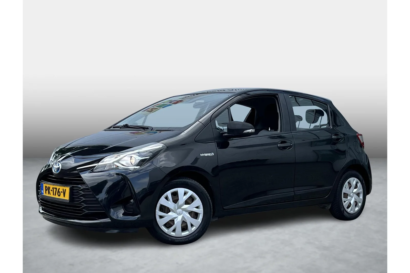 Toyota Yaris (2017) — foto 1