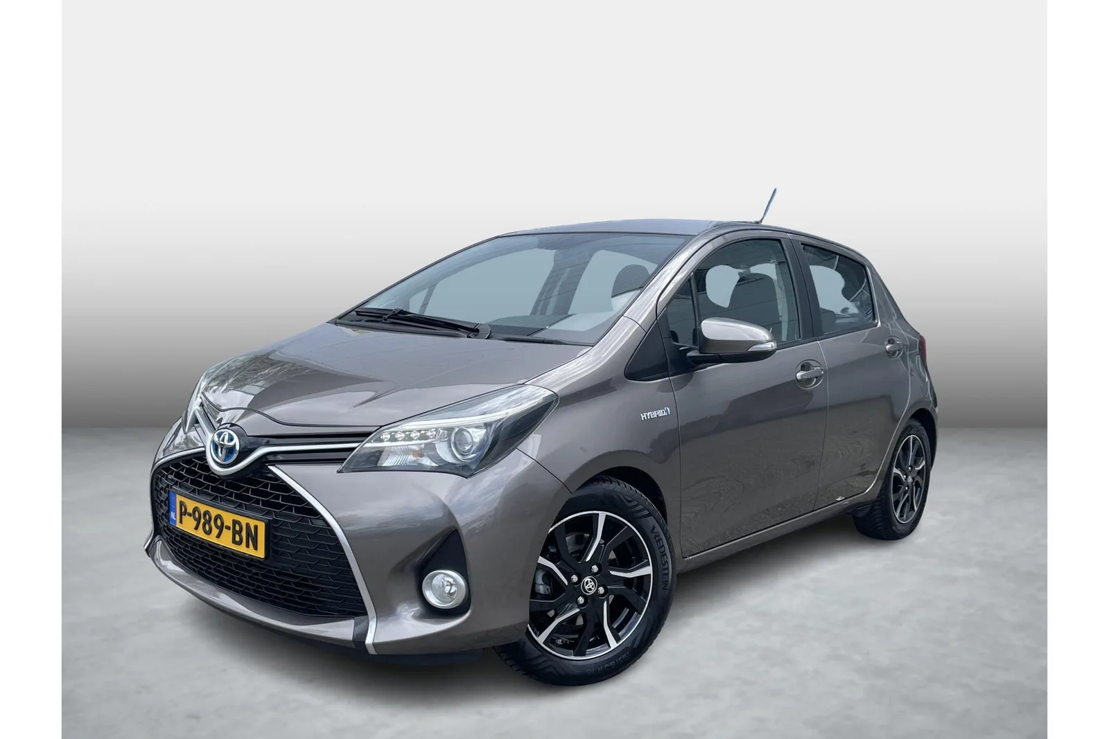 Toyota Yaris (2017) — foto 1