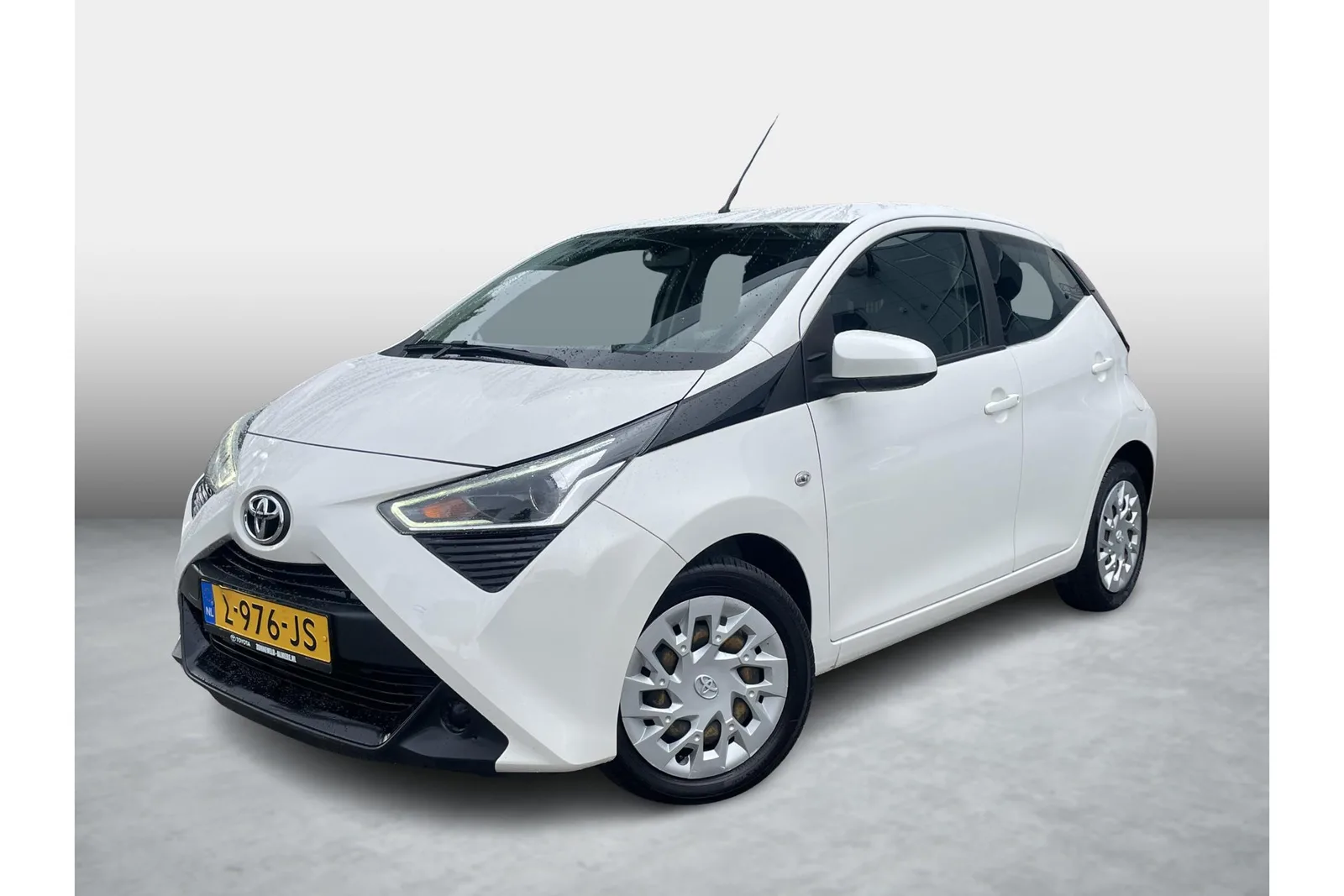 Toyota Aygo (2021) — foto 1