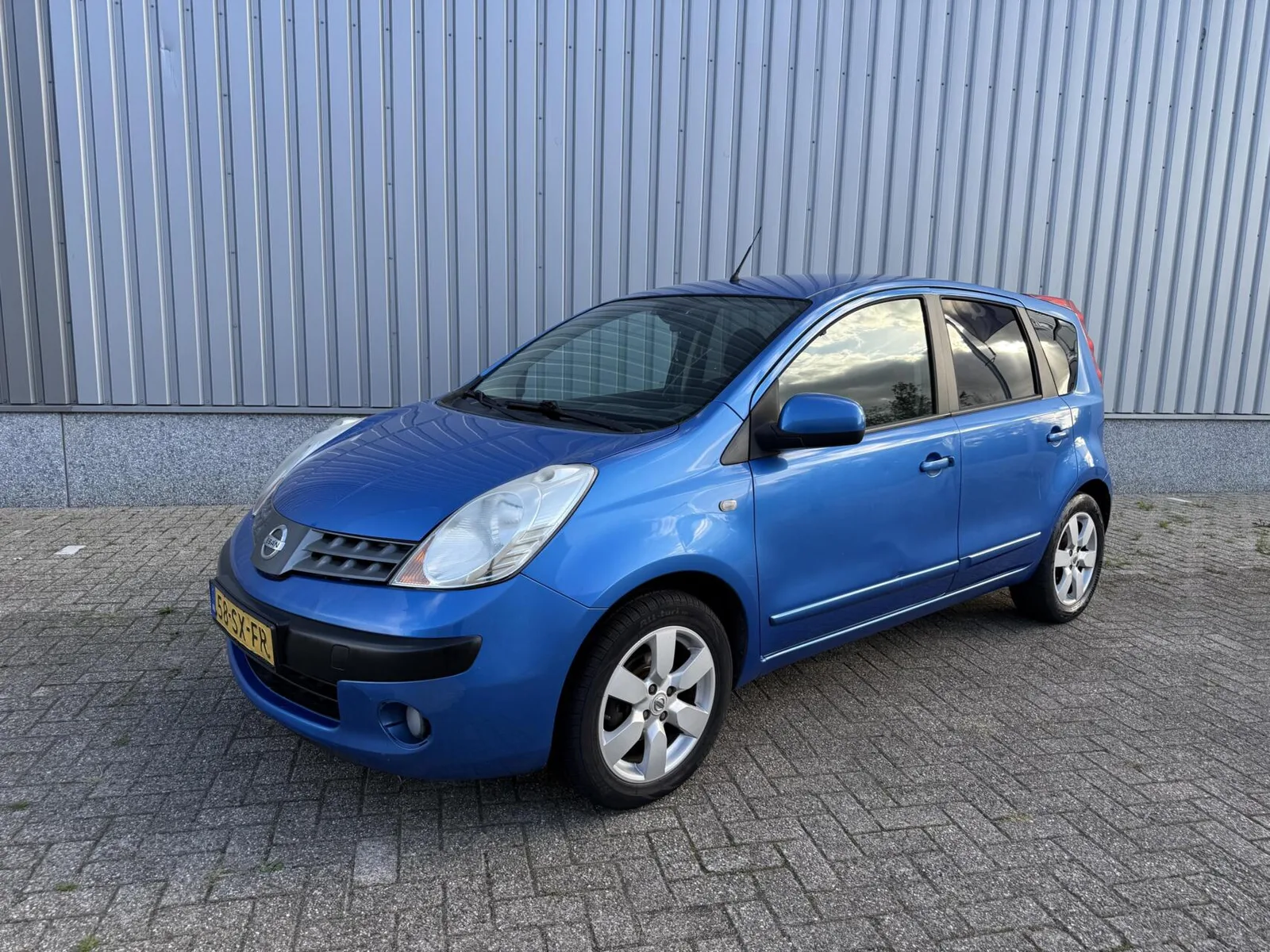 Nissan Note (2006) — foto 1