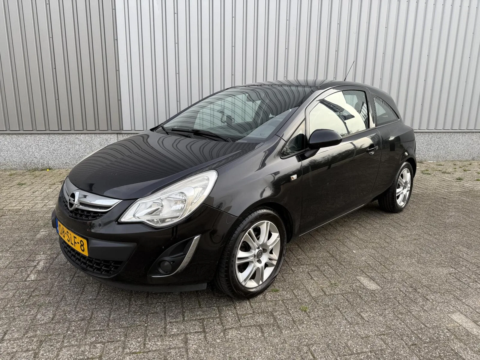 Opel Corsa (2011) — foto 1