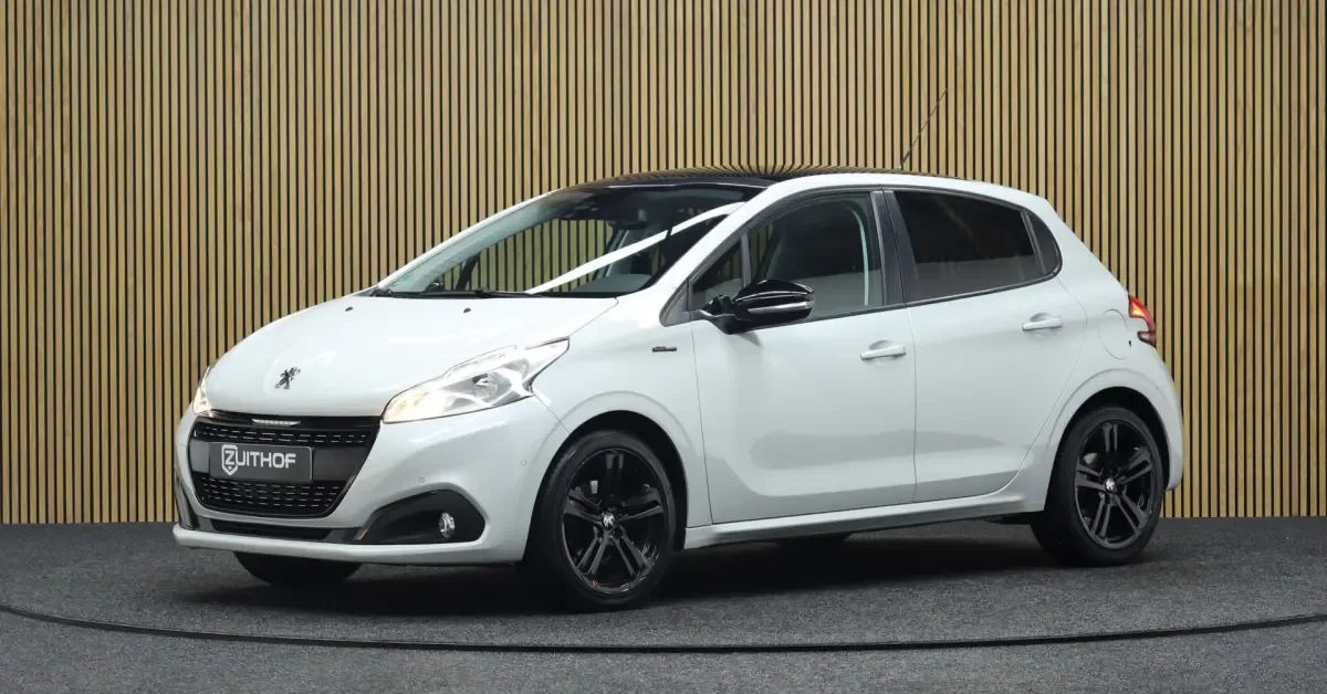 Peugeot 208 (2020) — foto 1