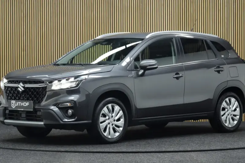 Suzuki S-Cross (2022)