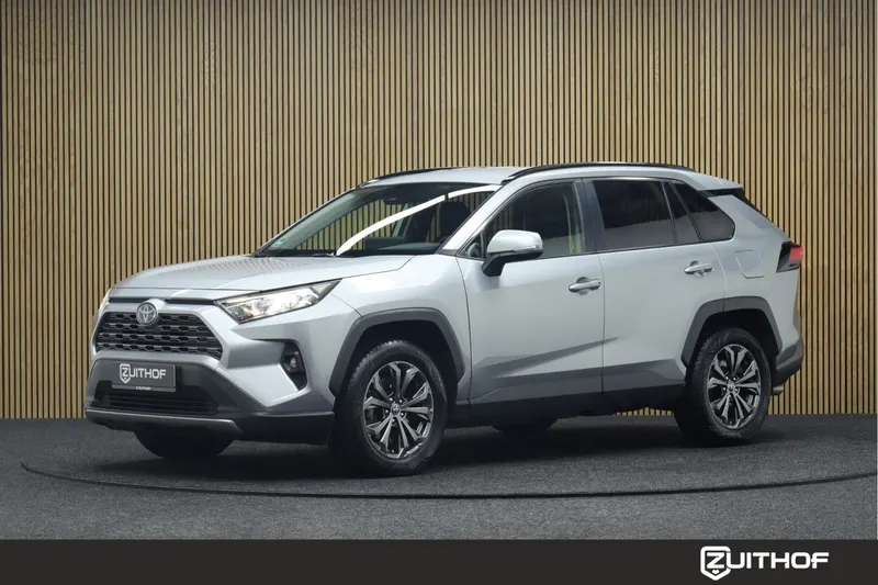 Toyota RAV4 (2023)
