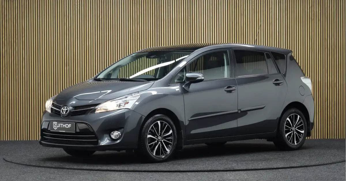 Toyota Verso (2017) — foto 1