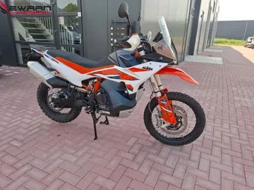 KTM 890 Adventure R (2023) — foto 1
