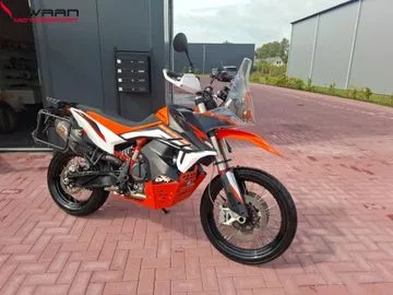 KTM 890 Adventure R (2021) — foto 1