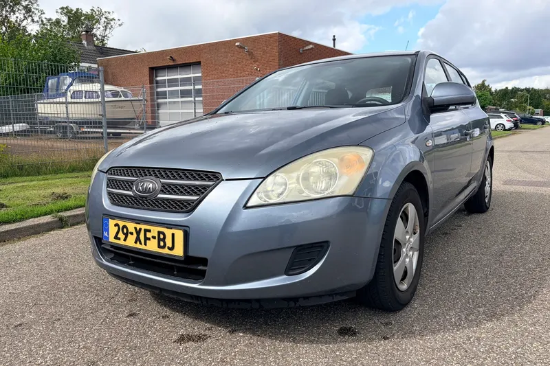 Kia Cee'd (2007)