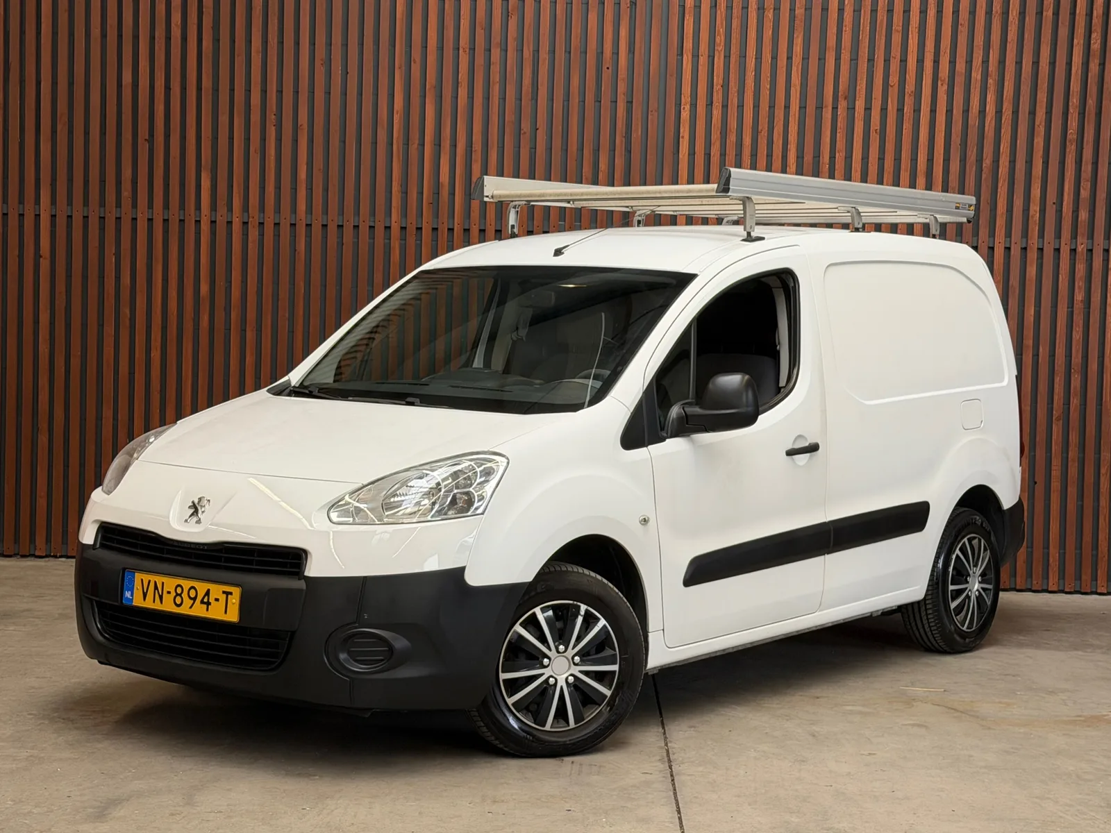 Peugeot Partner (2015) — foto 1
