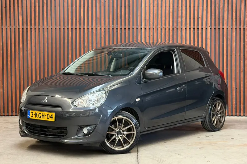 Mitsubishi Space Star (2013)