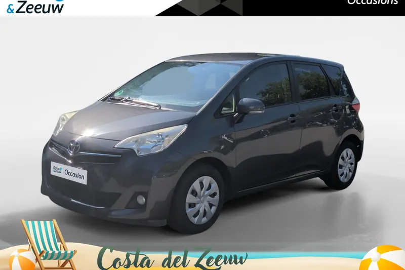 Toyota Verso-S (2013)