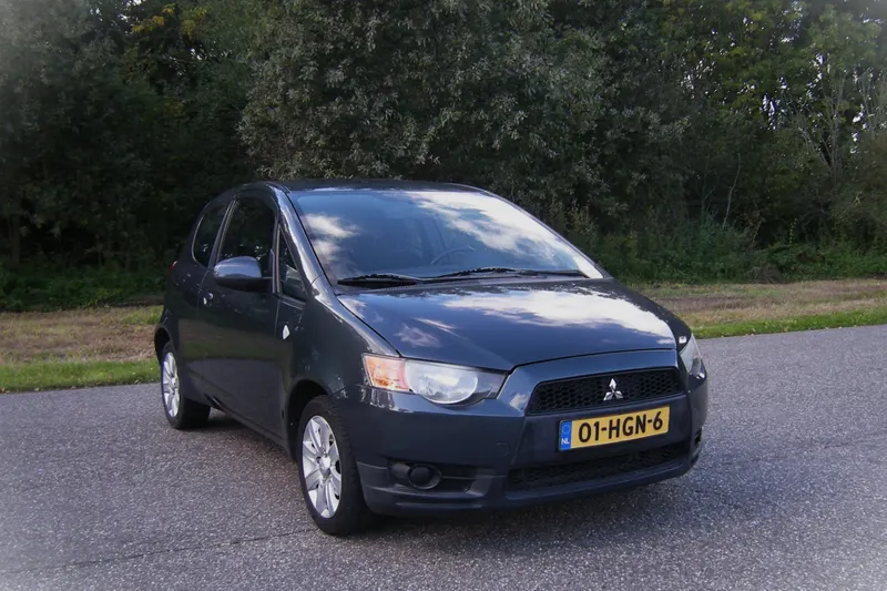 Mitsubishi Colt (2008)