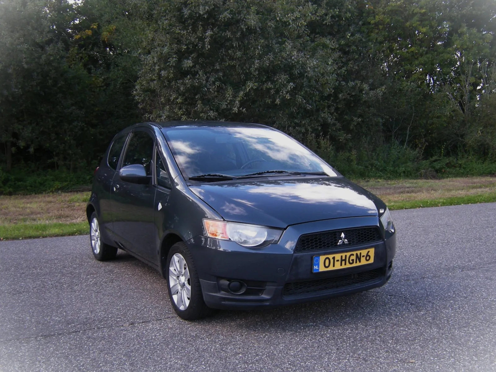 Mitsubishi Colt (2008) — foto 1